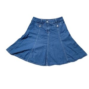 Jones New York women's jean skirt.        T3